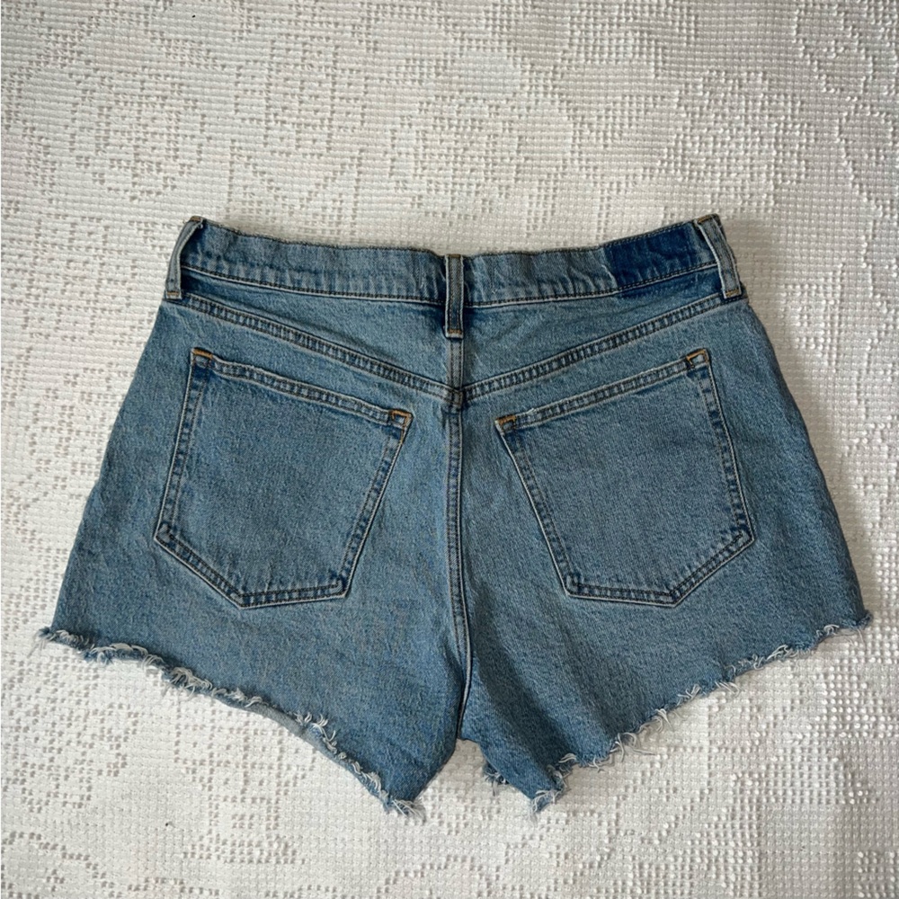 Abercrombie & Fitch The 90’s Relaxed Cutoff Short High Rise - Picture 2 of 3